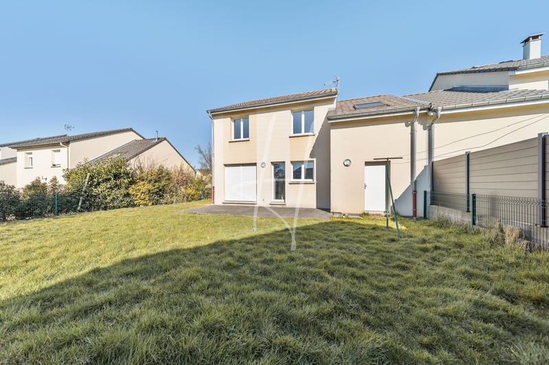 Maison - 120 m² - 6 pièces