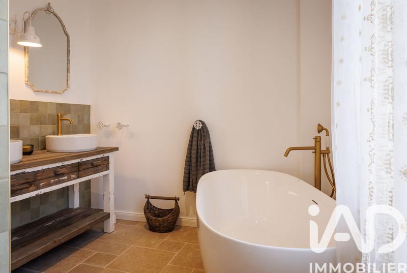 Maison de village - 305 m² - 9 pièces