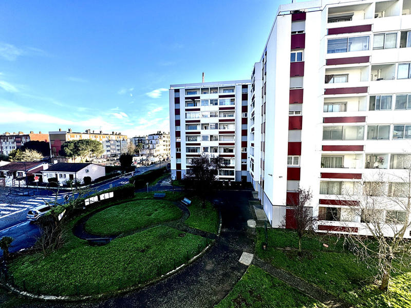 Appartement - 95 m² - 5 pièces