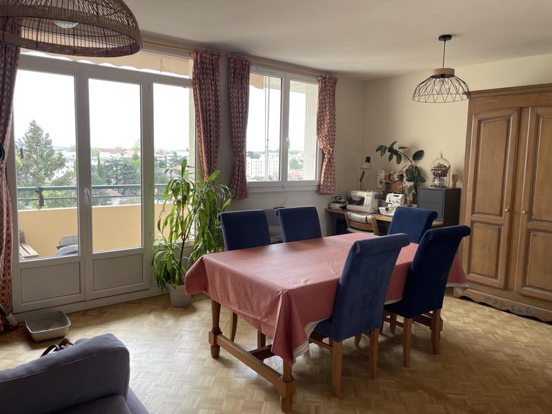Appartement - 70 m² - 3 pièces