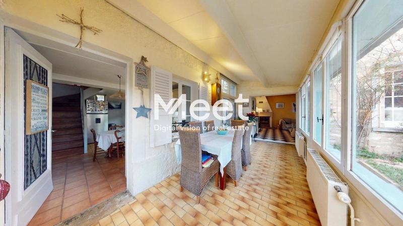 Propriété - 215 m² - 8 pièces