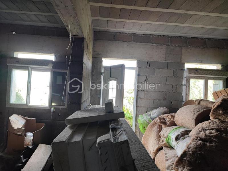 Maison - 160 m² - 1 pièce