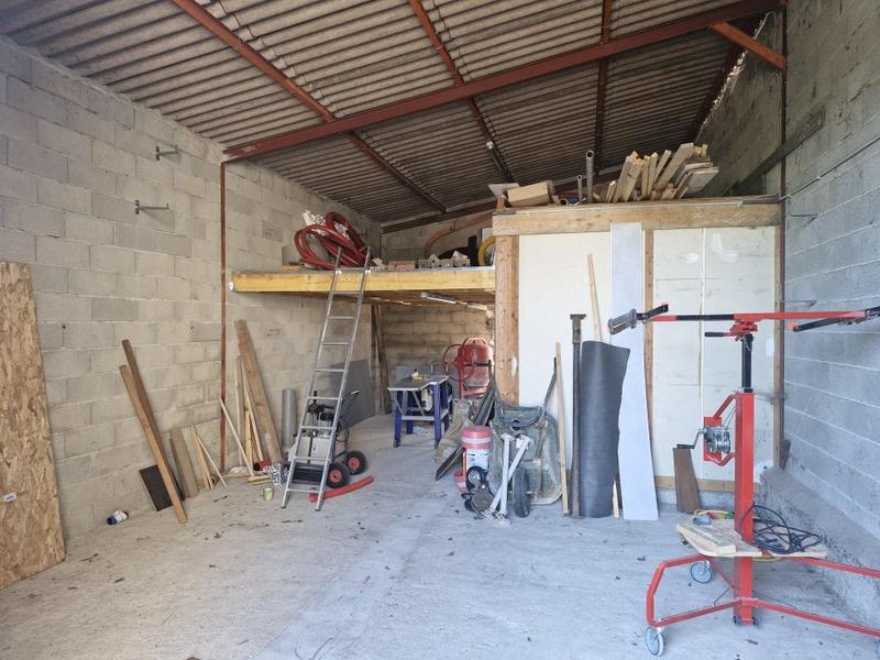 Local commercial - 210 m²