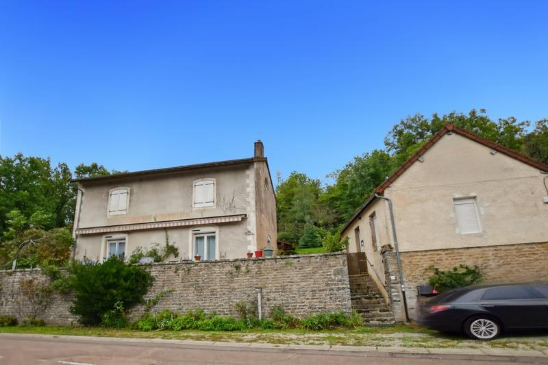Propriété - 229 m² - 11 pièces