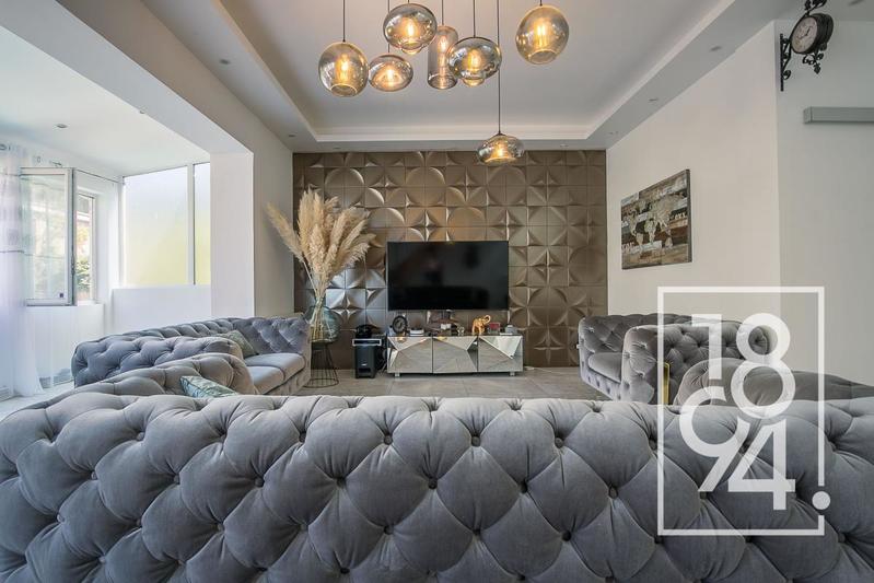 Maison - 180 m² - 5 pièces