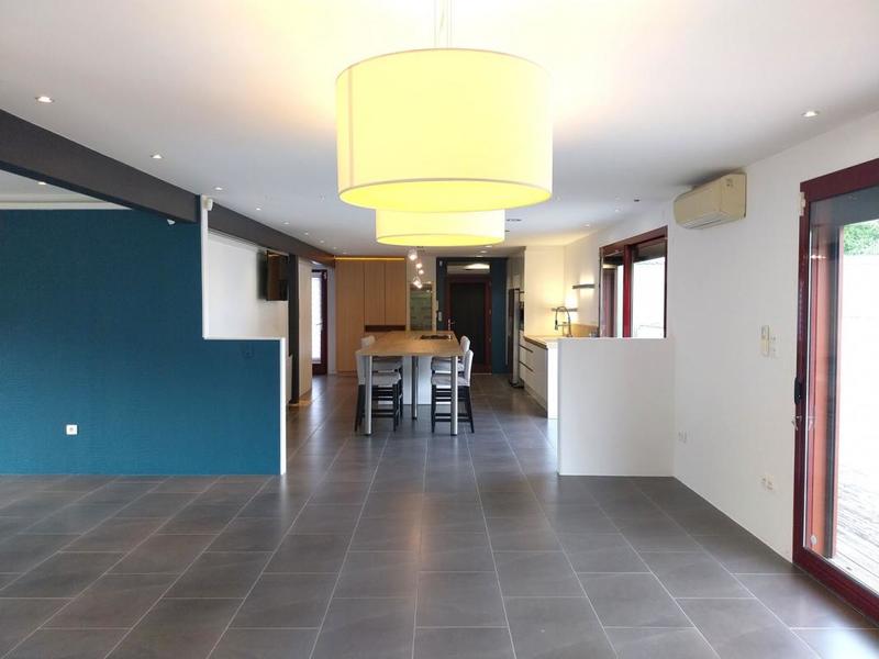 Maison traditionnelle - 150 m² - 6 pièces