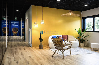 Bureau - 200 m² - 7 pièces