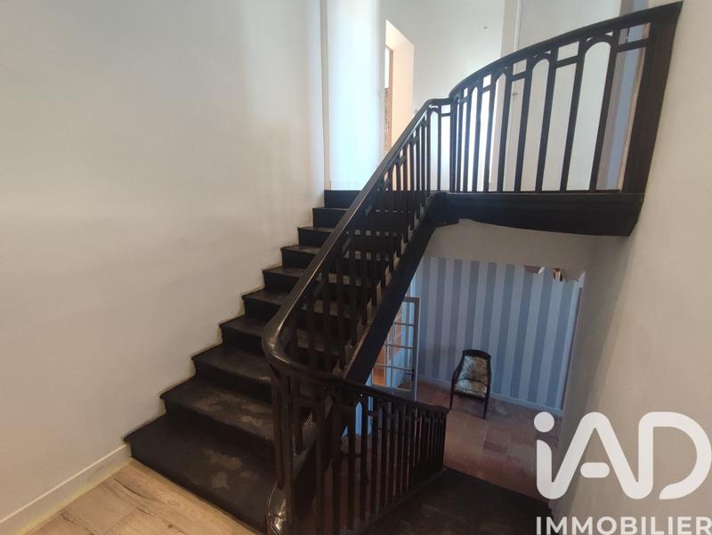 Maison - 256 m² - 7 pièces