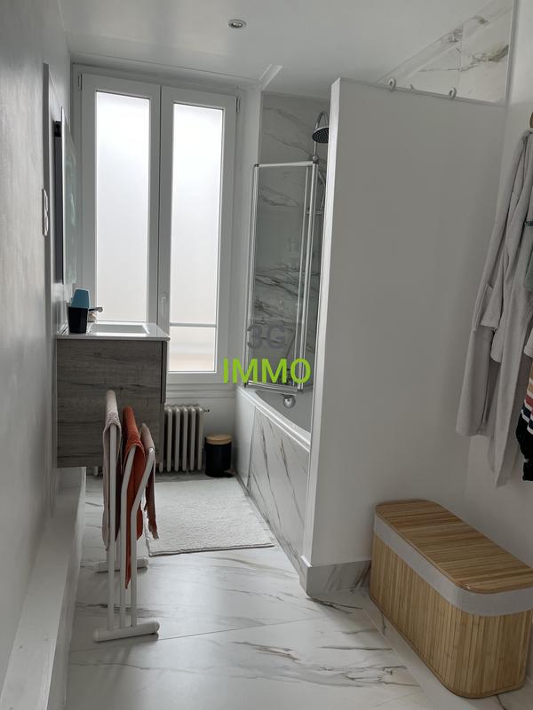 Maison en pierre - 174 m² - 7 pièces