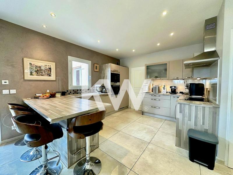 Maison - 116 m² - 6 pièces