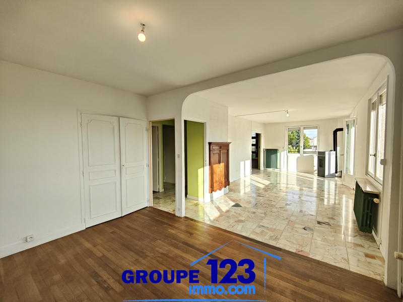 Maison - 111 m² - 6 pièces
