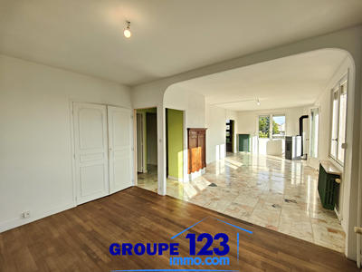 Maison - 111 m² - 6 pièces