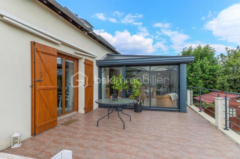 Pavillon - 196 m² - 8 pièces