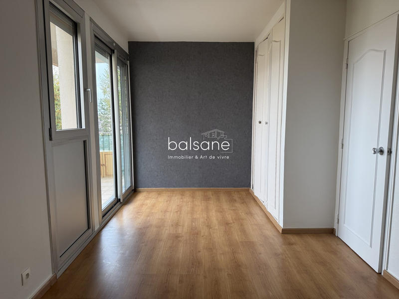 Appartement - 81 m² - 4 pièces