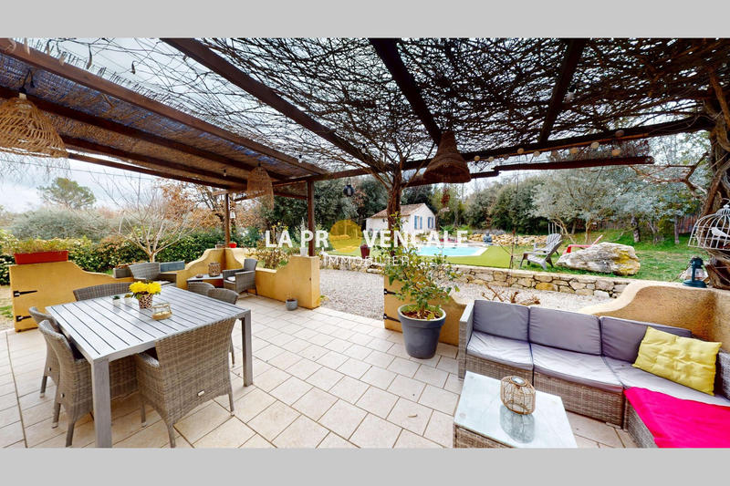 Maison - 168 m² - 10 pièces