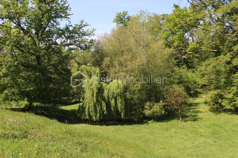 Demeure - 335 m² - 12 pièces