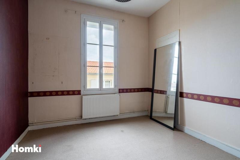 Maison - 270 m² - 8 pièces