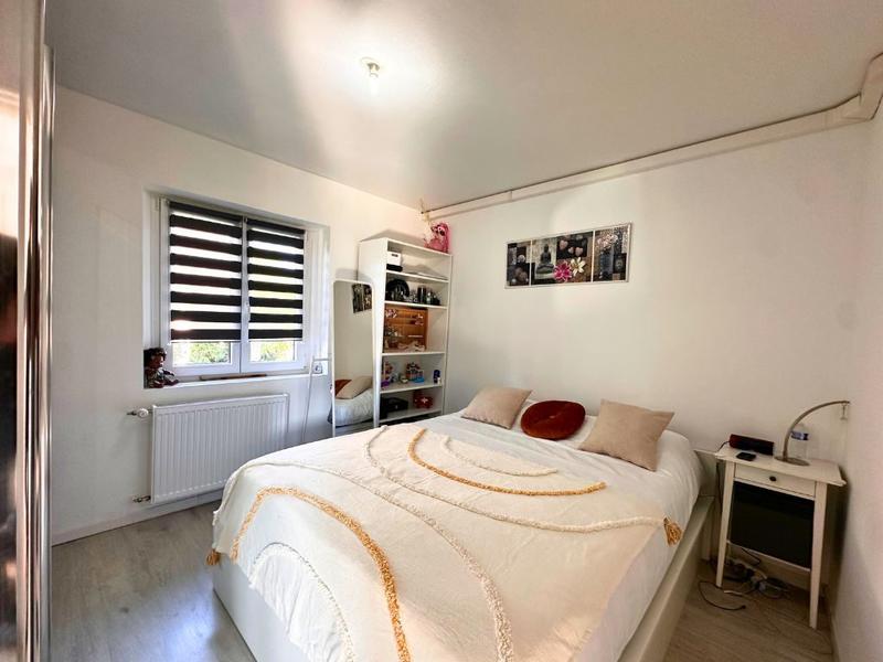 Maison - 240 m² - 8 pièces