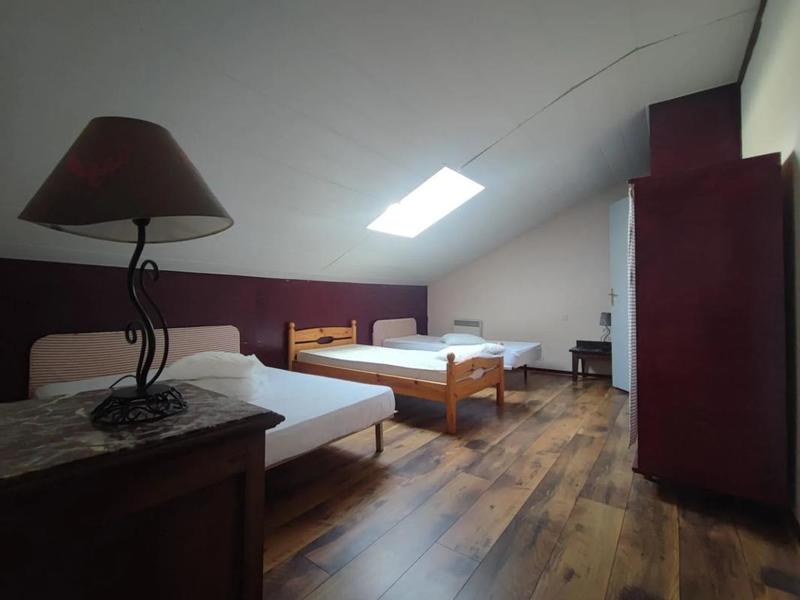 Longère - 380 m² - 13 pièces