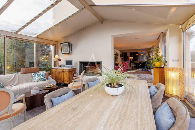 Maison - 186 m² - 6 pièces