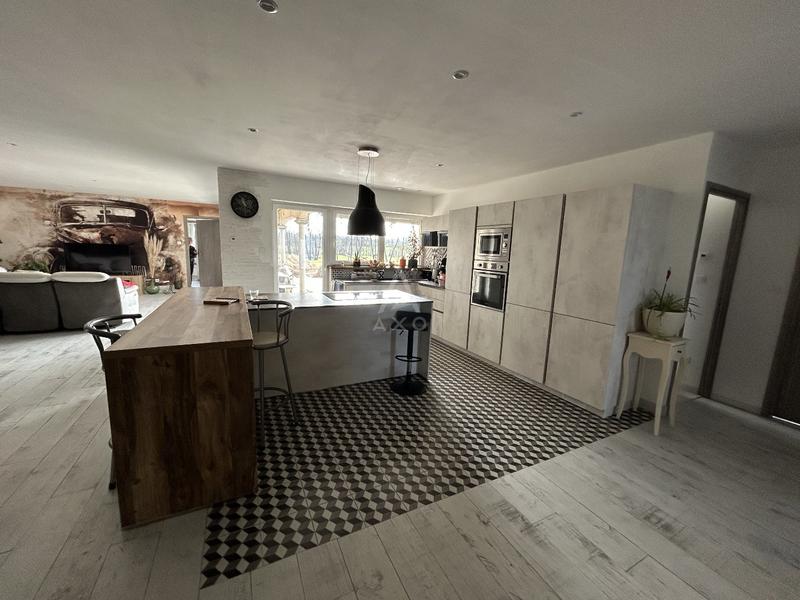 Maison - 150 m² - 4 pièces