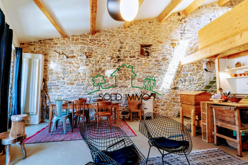 Appartement - 100 m² - 2 pièces