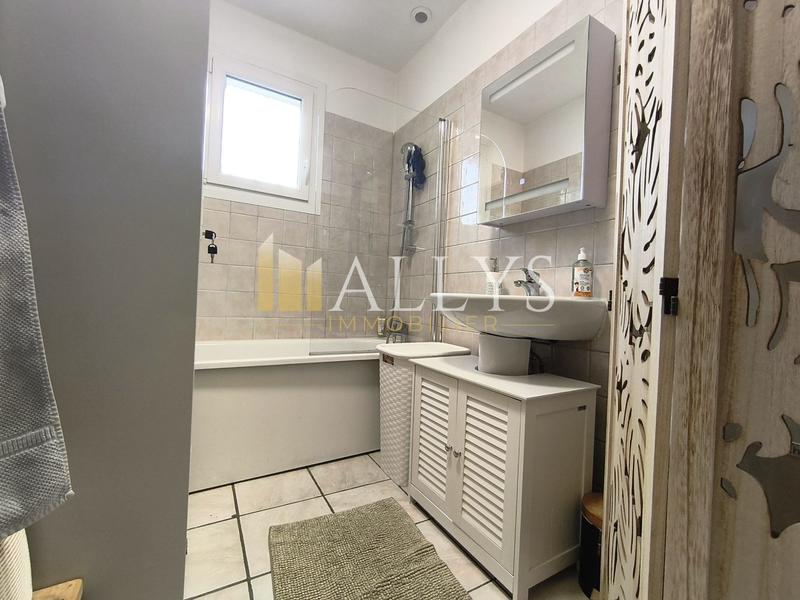 Maison - 74 m² - 4 pièces