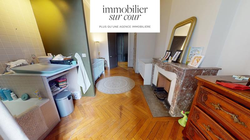 Appartement - 118 m² - 4 pièces