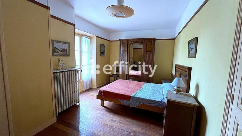 Maison - 195 m² - 7 pièces