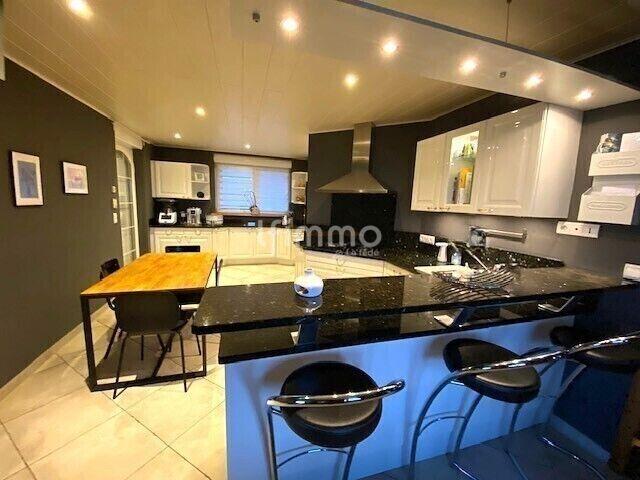 Villa - 210 m² - 6 pièces