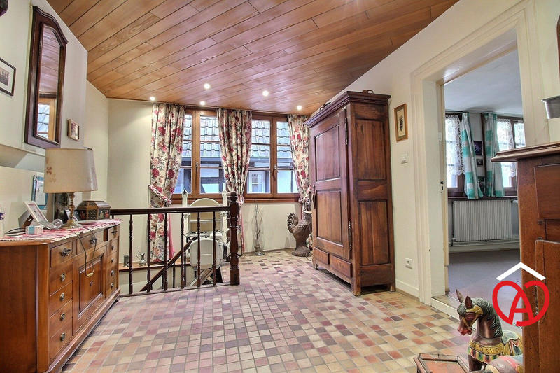 Appartement - 170 m² - 6 pièces