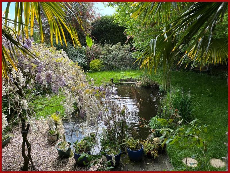 Maison - 346 m² - 15 pièces