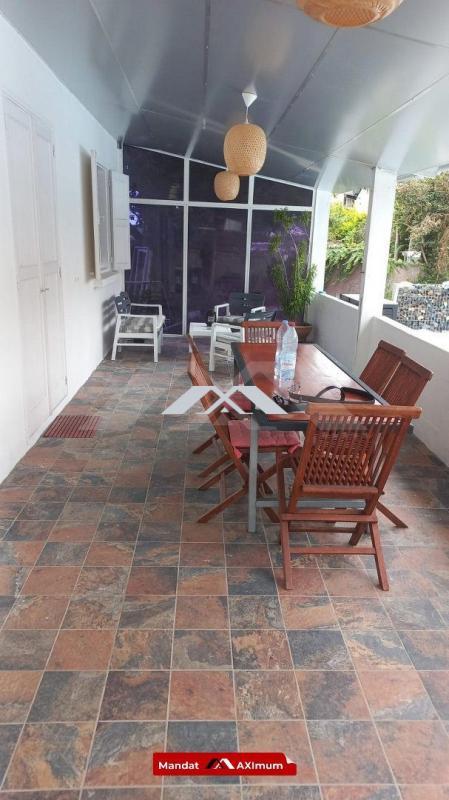 Maison - 140 m² - 4 pièces