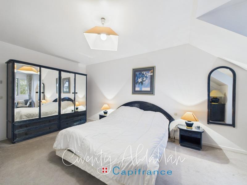 Maison - 192 m² - 6 pièces