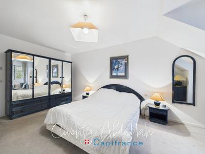 Maison - 192 m² - 6 pièces