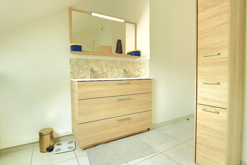 Appartement - 80 m² - 4 pièces