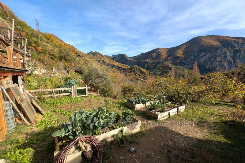 Maison - 212 m² - 9 pièces