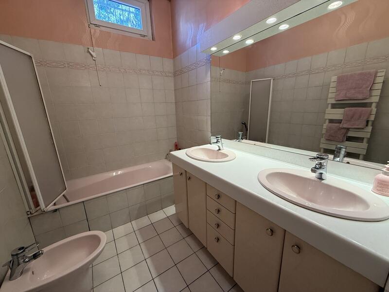 Maison - 135 m² - 6 pièces