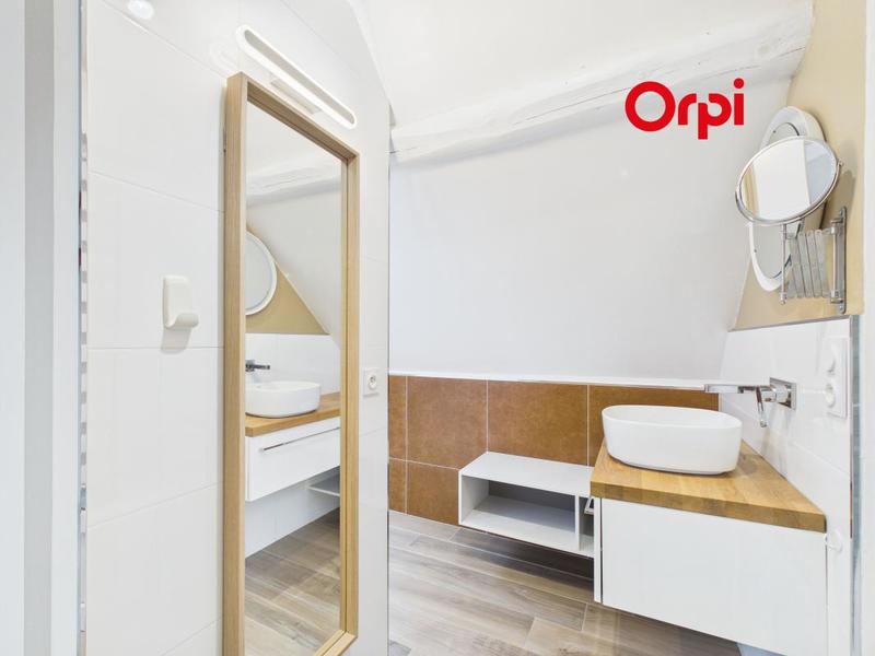 Maison - 79 m² - 5 pièces