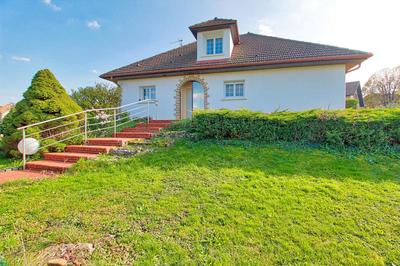 Maison - 128 m² - 7 pièces