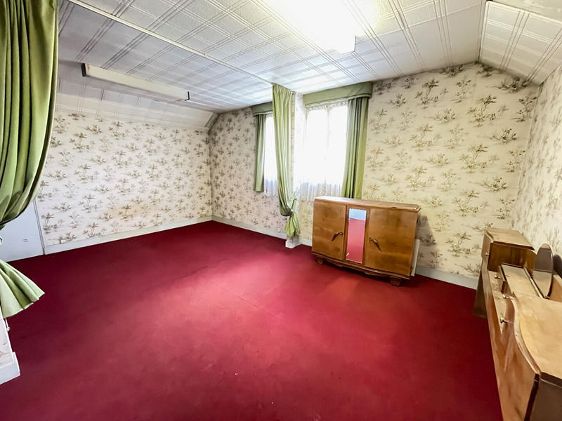 Maison - 107 m² - 6 pièces