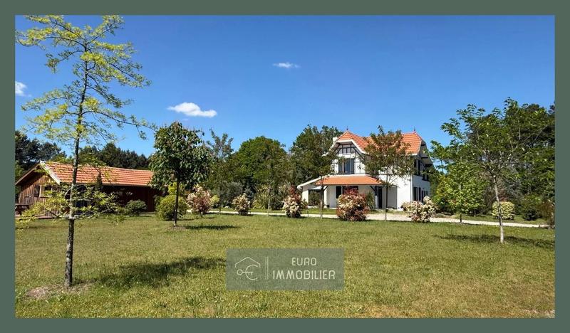 Maison - 156 m² - 7 pièces