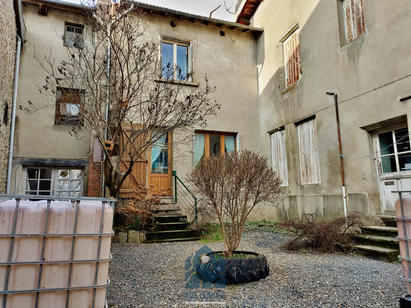 Maison - 250 m² - 13 pièces