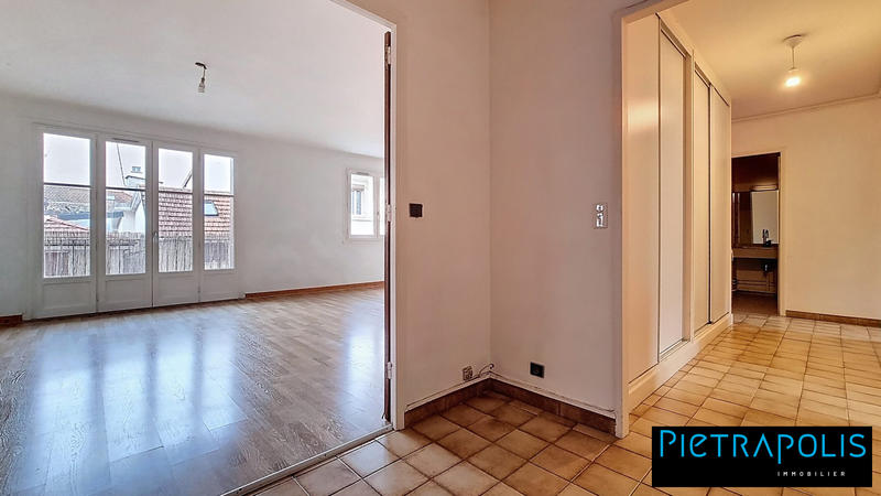 Appartement - 94 m² - 4 pièces