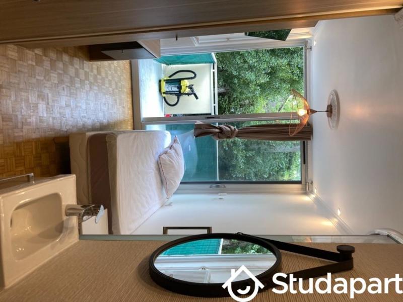 Chambre - 12 m² - 1 pièce