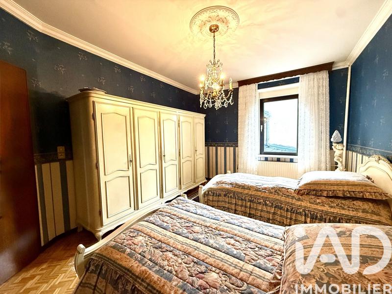 Maison - 316 m² - 9 pièces