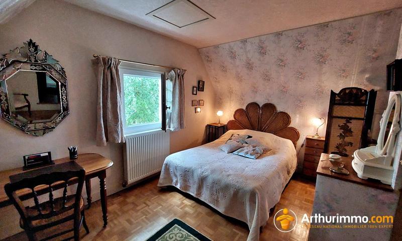 Maison - 180 m² - 8 pièces