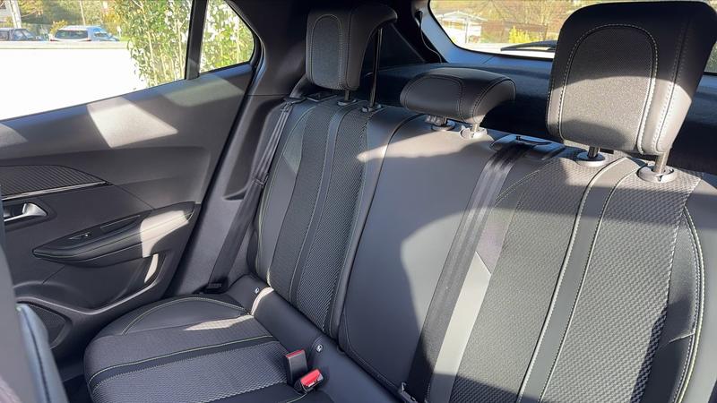 Peugeot 2008 II 1.2 Hybrid 136 e-Dsc6 Gt