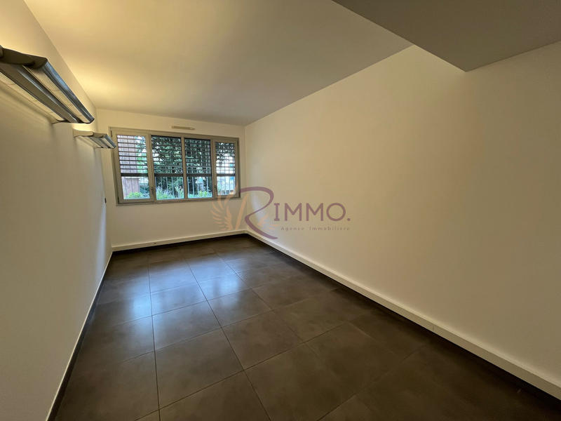 Local commercial - 82 m²