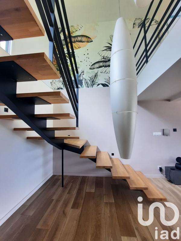 Maison - 199 m² - 6 pièces